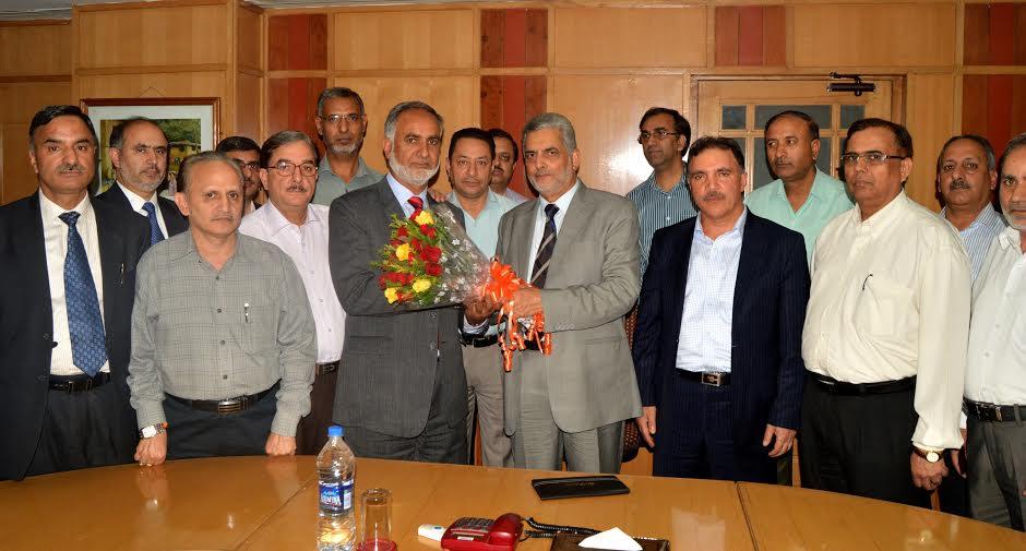 J&K Bank accords farewell to President